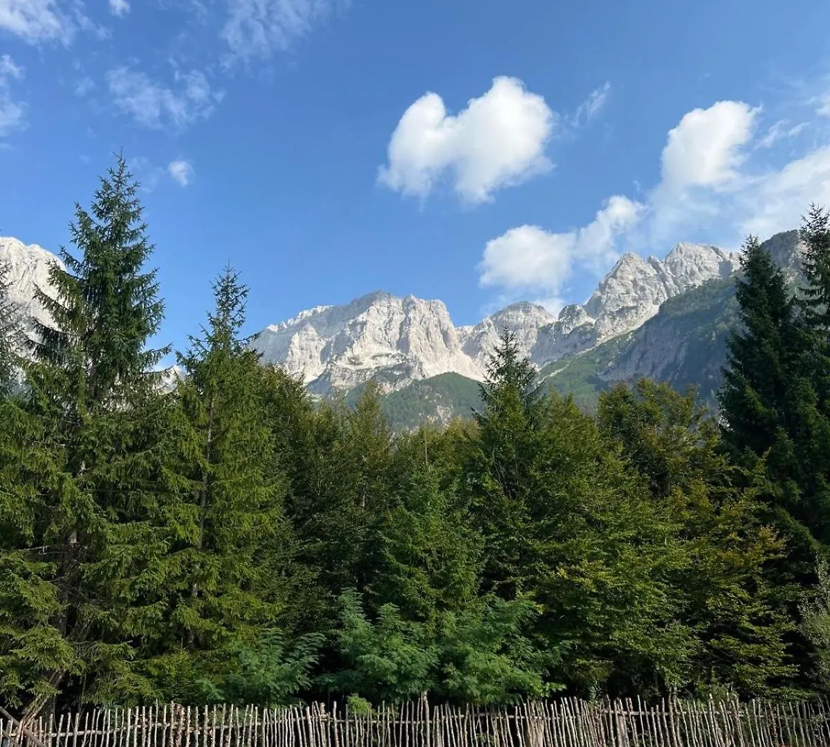 Hotel Bujtina Aroma E Malit Valbone