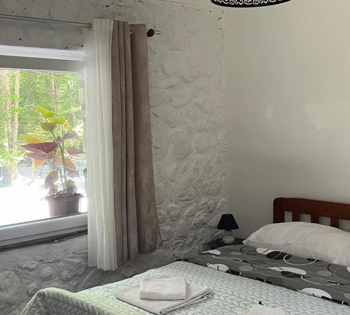 Hotel Bujtina Aroma E Malit Valbone